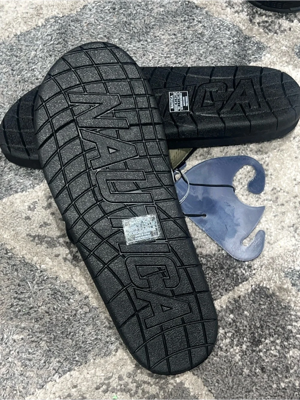 Nautica Men's Olive Green and Black Flip-Flop Sandals size 11